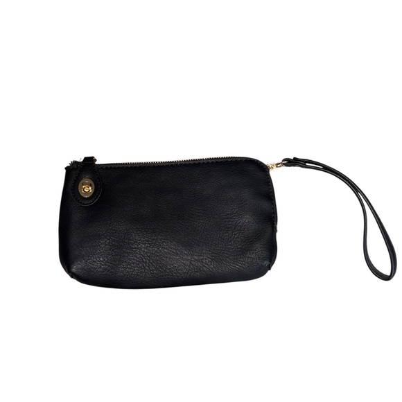 Handbags - 🔥3/$20🔥 Black Leather Wristlet
